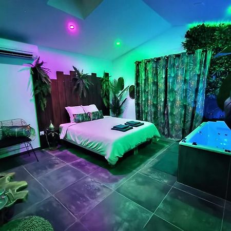 La Jungle Room Rognac Eksteriør billede