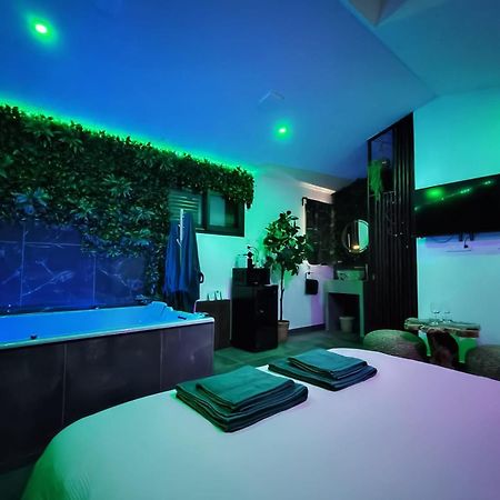 La Jungle Room Rognac Eksteriør billede